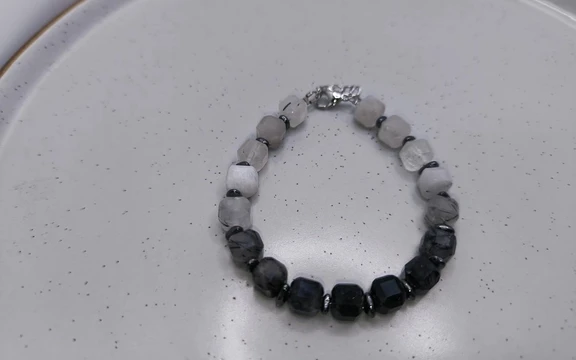 Браслет из волосатика ар-2