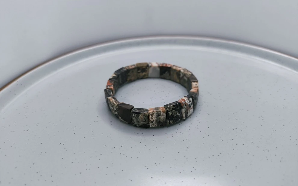 Браслет из яшмы ар-9