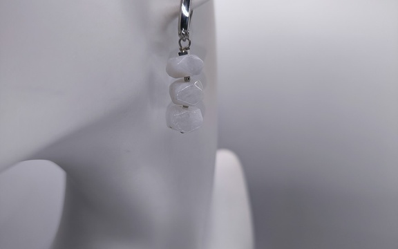 Серьги из лунного камня