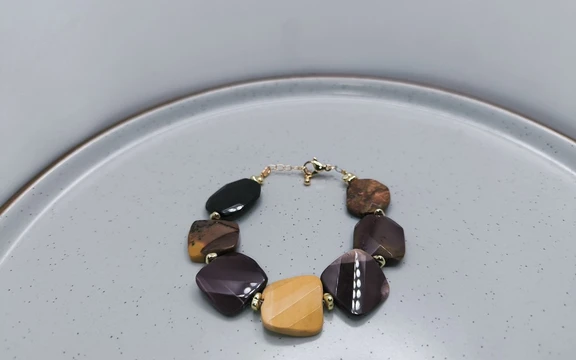 Браслет из яшмы