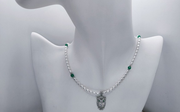 Бусы с хризопразом