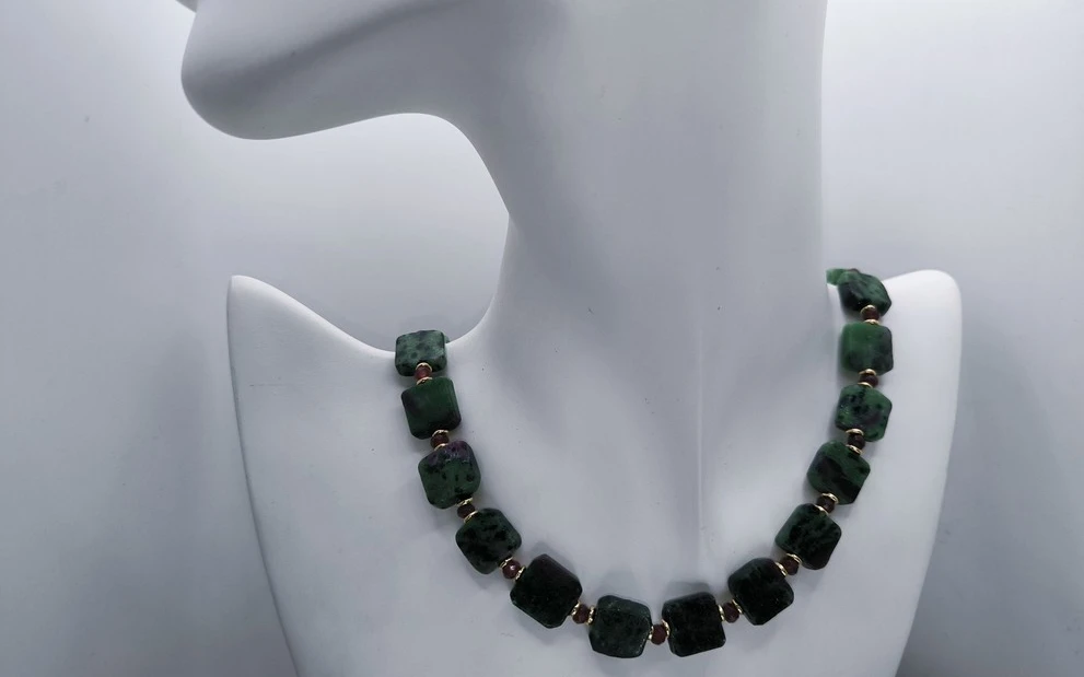 Бусы из цоизита ар-4