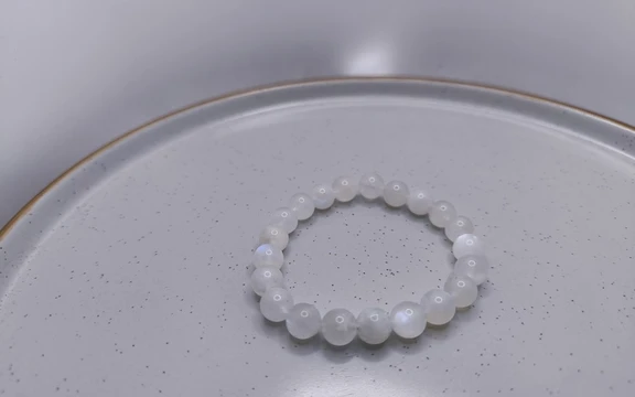 Браслет из лунного камня