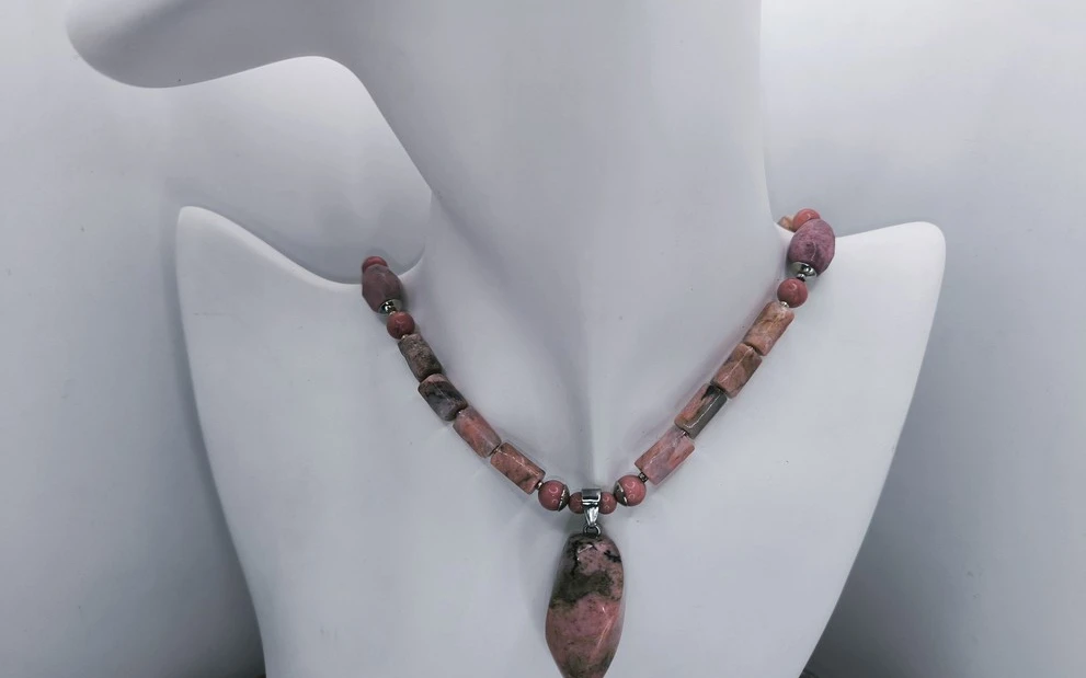 Бусы из родонита ар-3