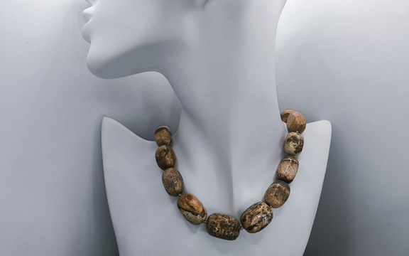 Бусы из яшмы