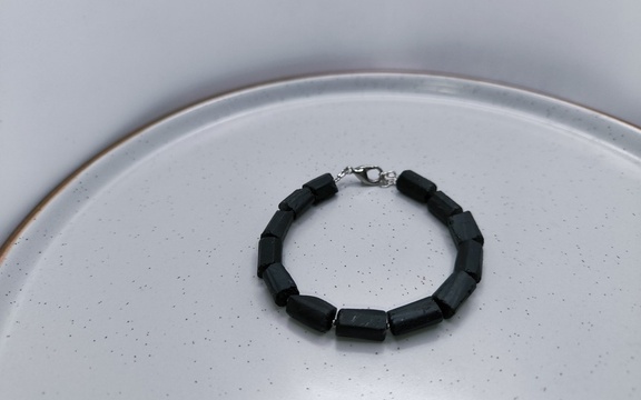 Браслет из черного турмалина-шерла