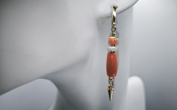 Серьги из коралла и перламутра ар-2