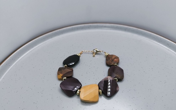 Браслет из яшмы