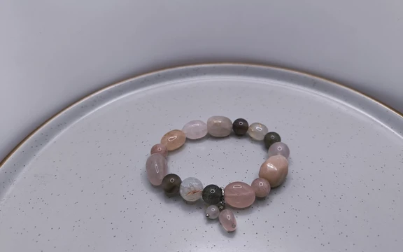 Браслет из розового кварца и лабрадора