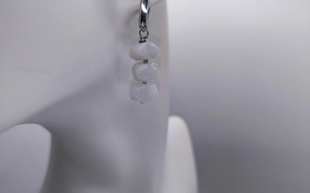 Серьги из лунного камня