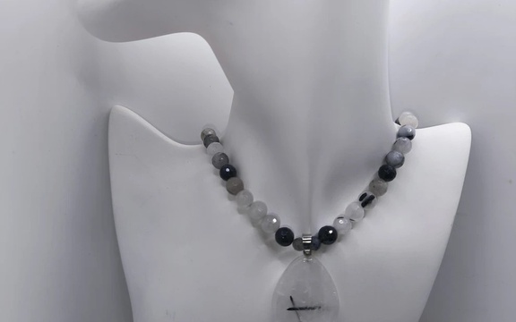 Бусы из волосатика ар-2