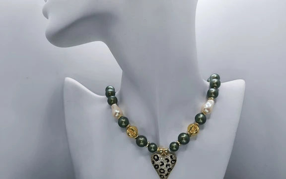 Бусы бижутерия с подвеской