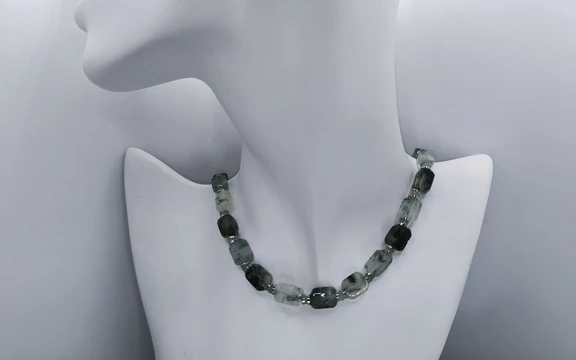 Бусы из пренита ар-5