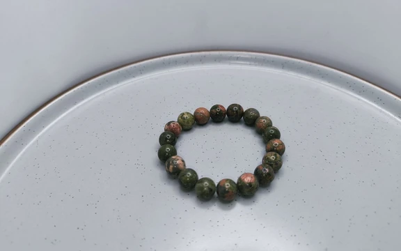 Браслет из яшмы ар-6