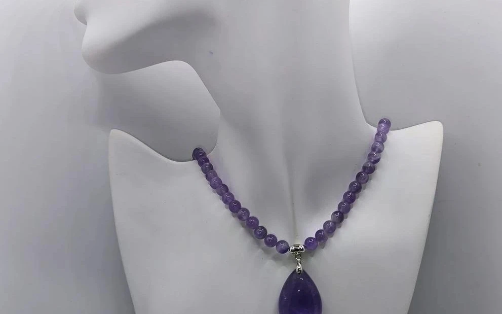 Бусы из аметиста с подвеской