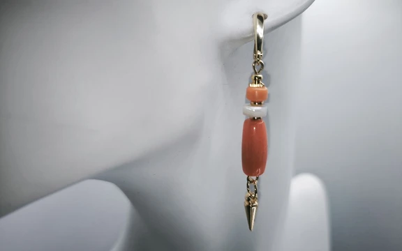 Серьги из коралла и перламутра ар-2