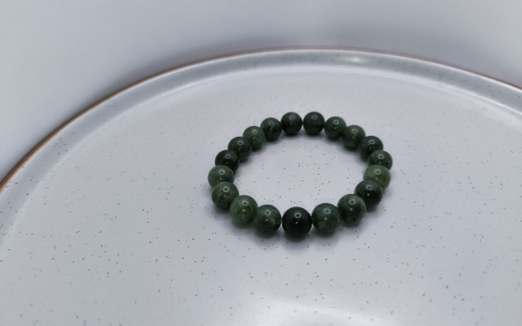 Браслет из нефрита ар-2