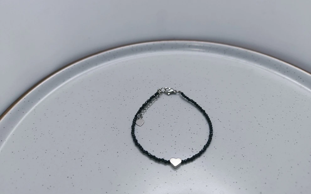 Браслет из шпинели