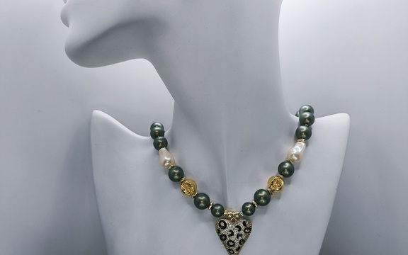 Бусы бижутерия с подвеской