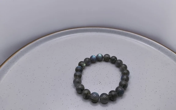 Браслет из лабрадора ар-3