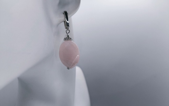 Серьги из розового кварца