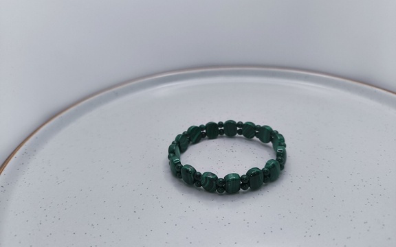 Браслет их малахита ар-8