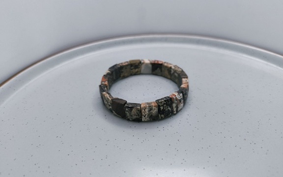 Браслет из яшмы ар-9