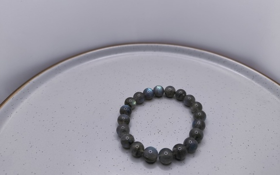 Браслет из лабрадора ар-3