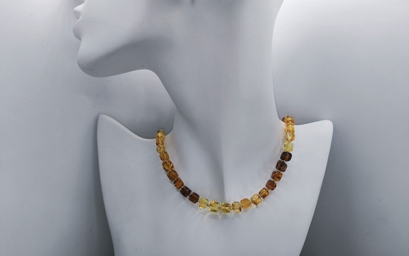 Бусы из янтаря ар-4