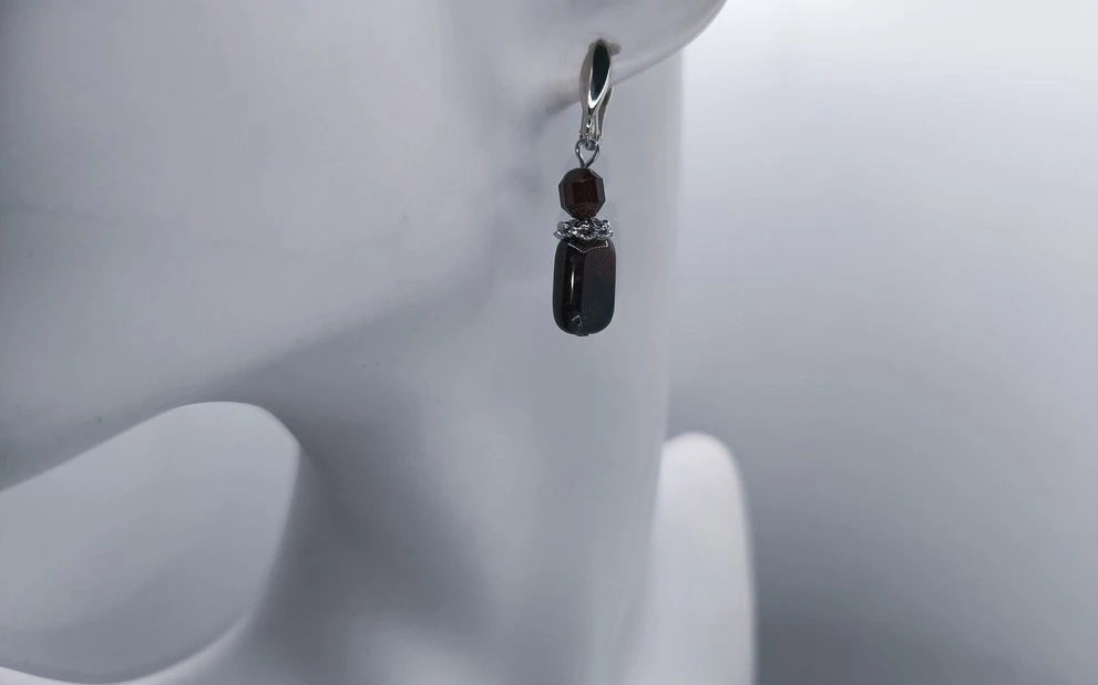 Серьги из граната