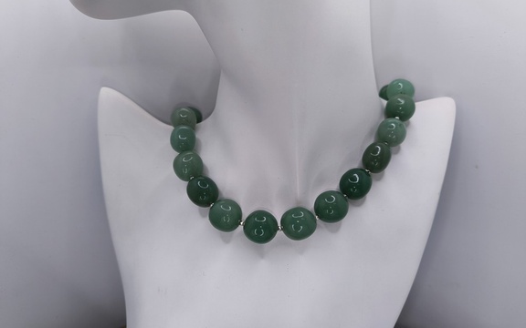 Бусы из нефрита ар-3