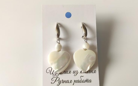 Серьги из перламутра сердечки ар-8