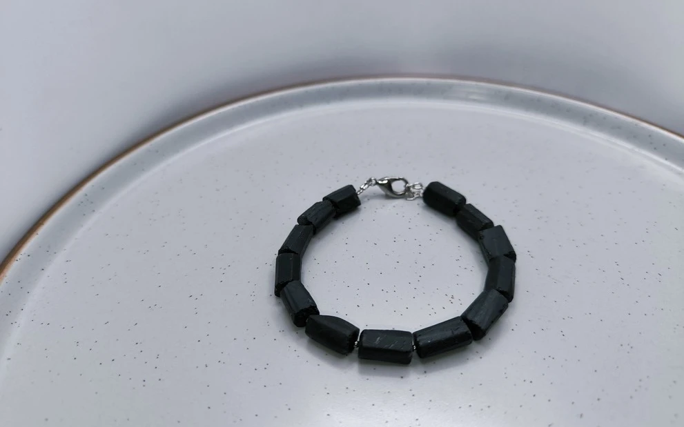 Браслет из черного турмалина-шерла