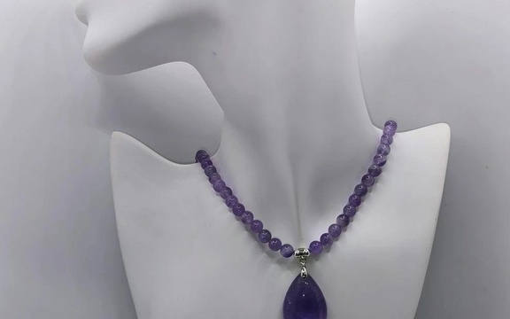 Бусы из аметиста с подвеской