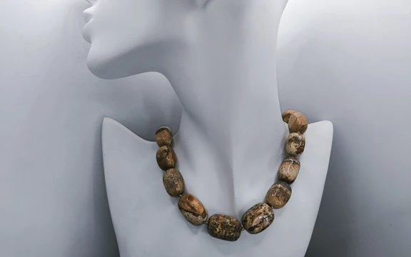 Бусы из яшмы