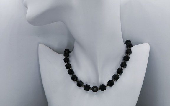 Бусы из раухтопаза